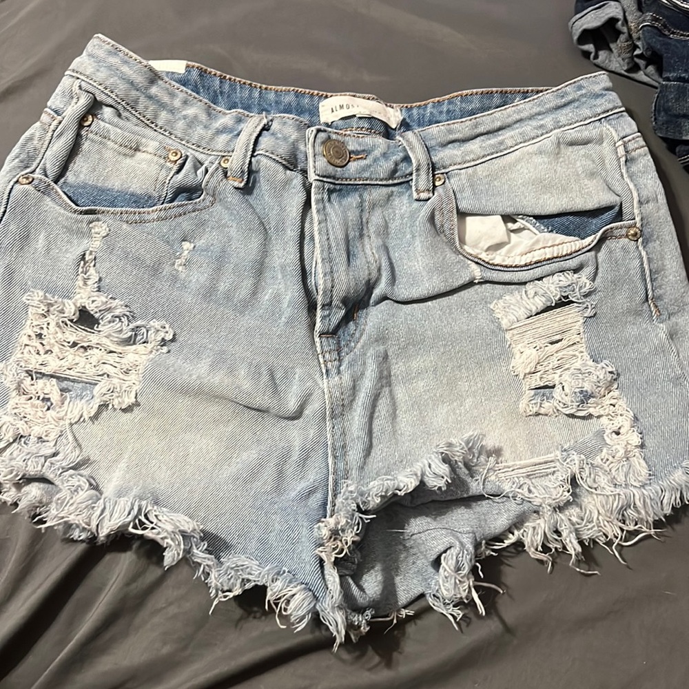 Nice ripped Jean shorts